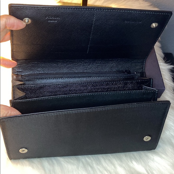PRADA Wallet - Picture 6 of 12